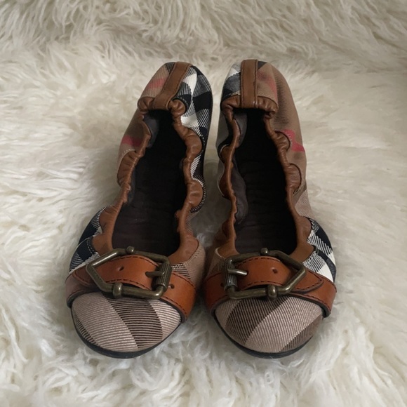Burberry Ballet Flats - Picture 3 of 10